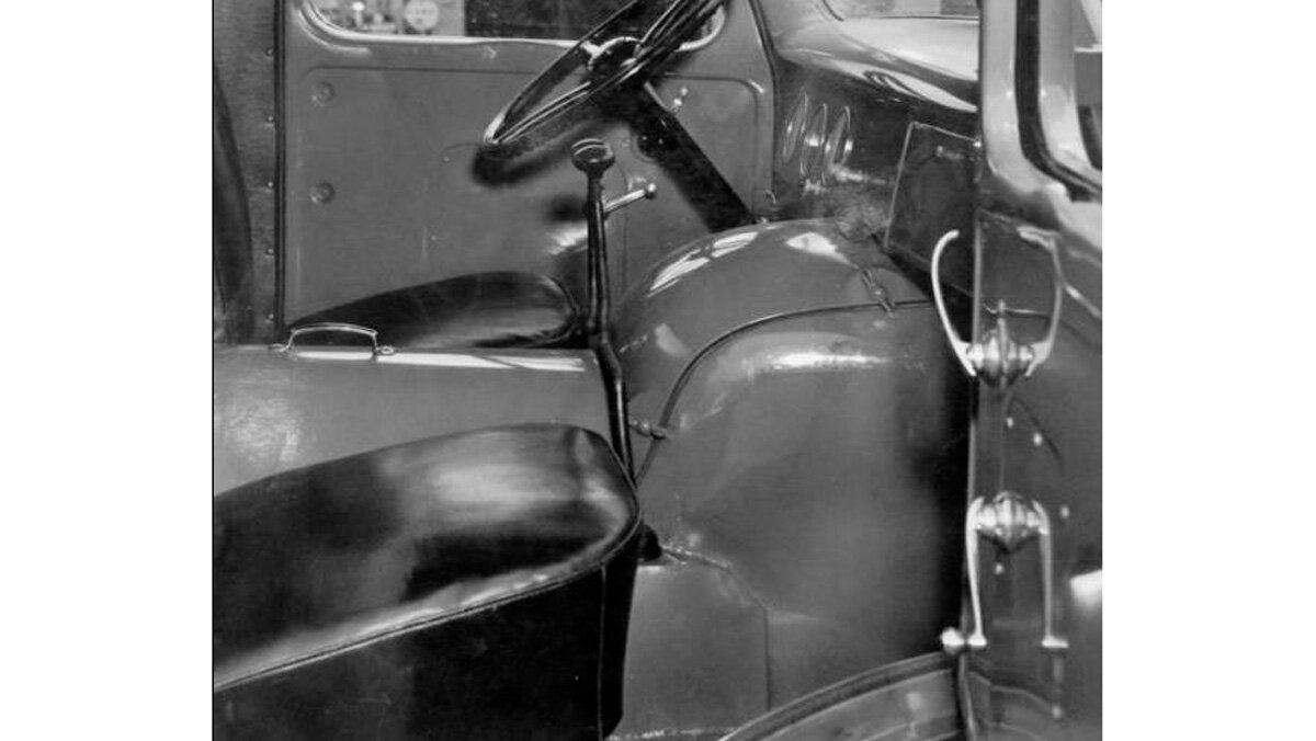 Merry-Neville Twin-Engine