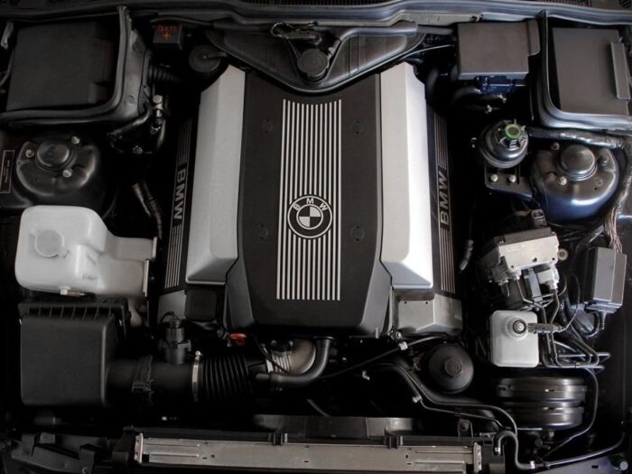 BMW М60 engine